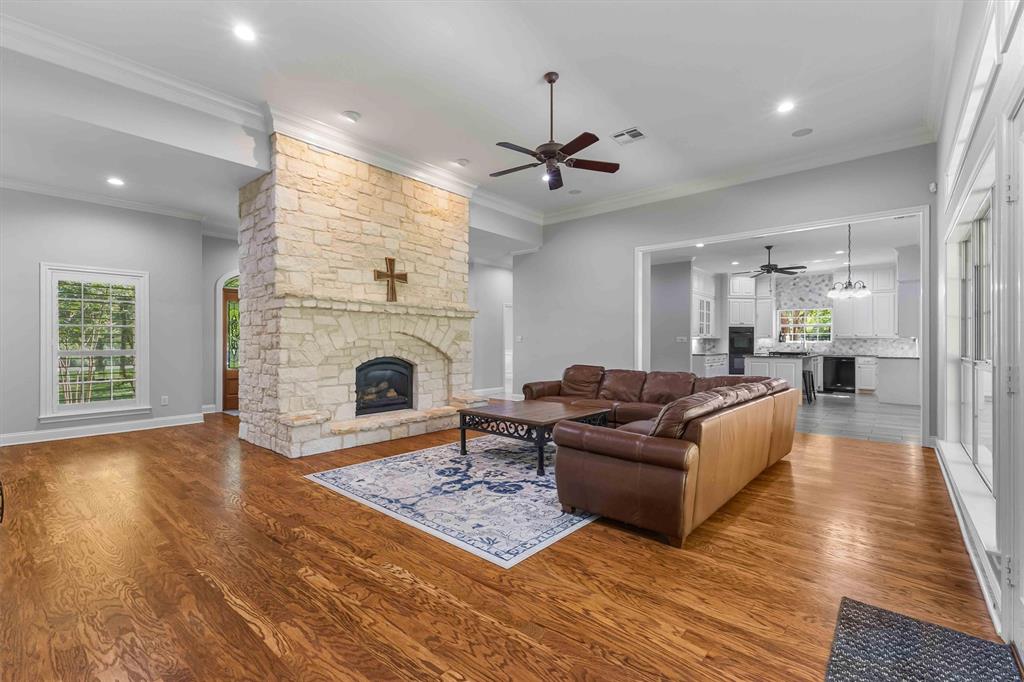 Three 17 River Oaks - Residential