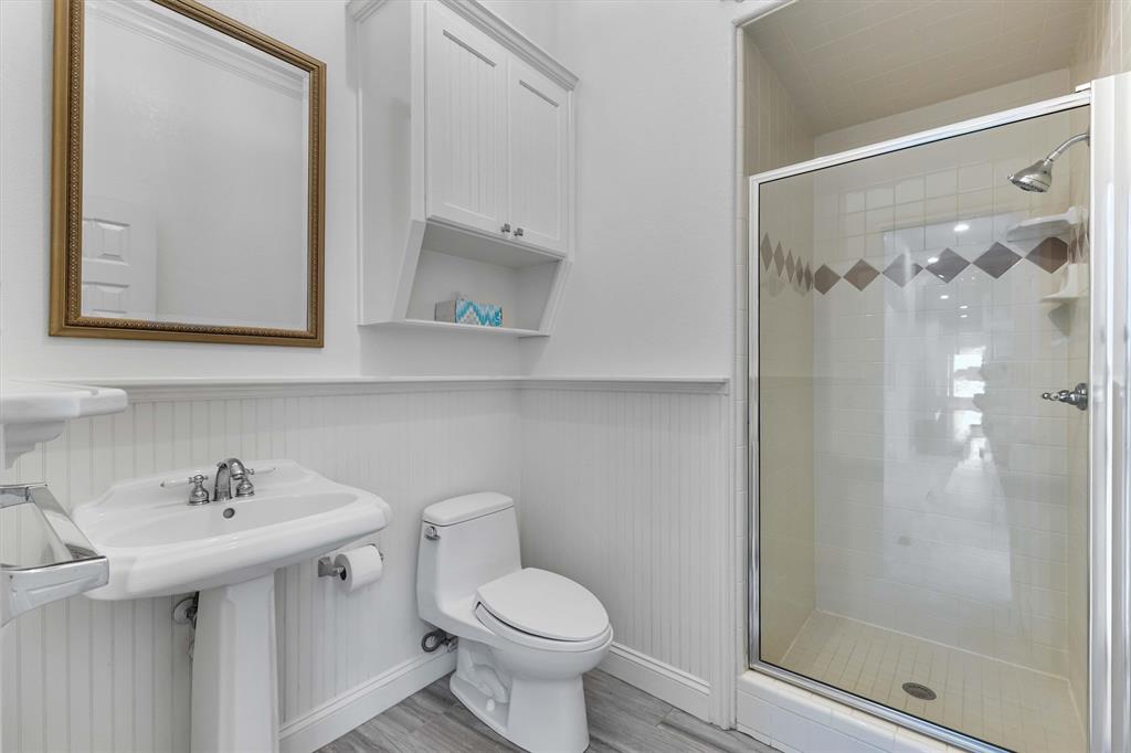 Three 17 River Oaks - Residential