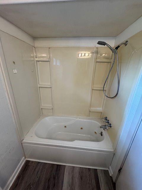 Elmwood West - Residential Lease