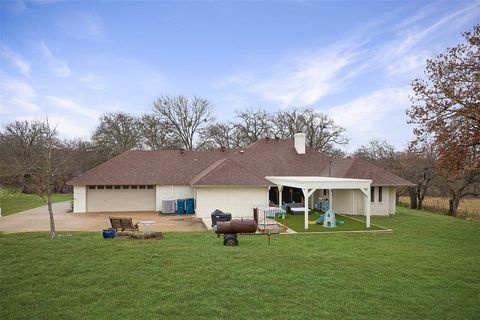 A home in Hudson Oaks