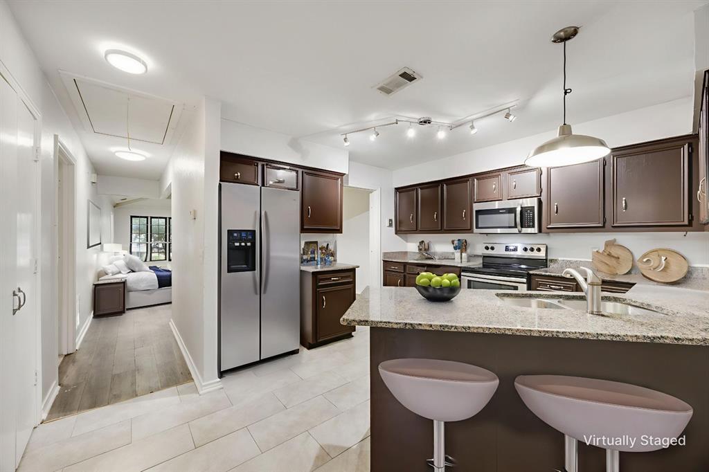 SPRINGWOOD - Residential Lease