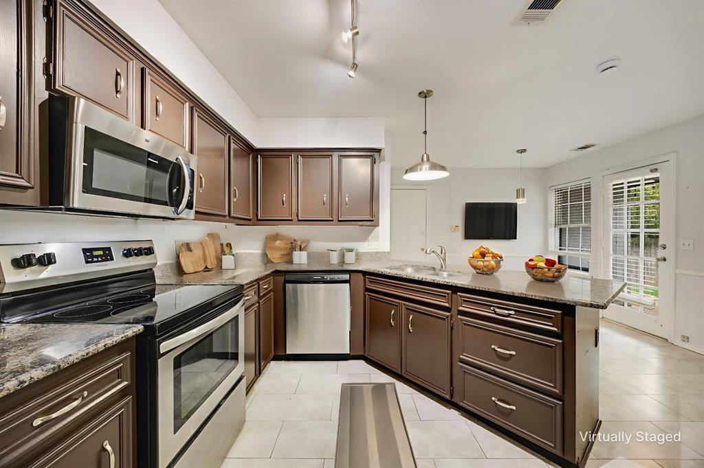 SPRINGWOOD - Residential Lease