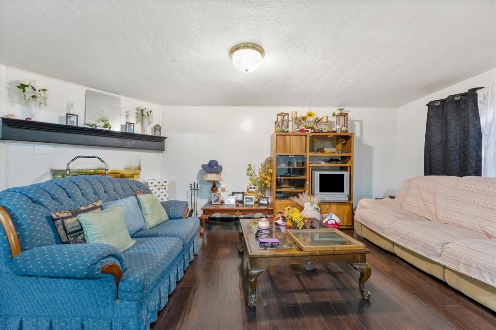 201 Glenridge Drive
