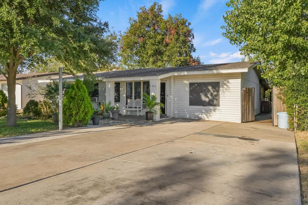 201 Glenridge Drive
