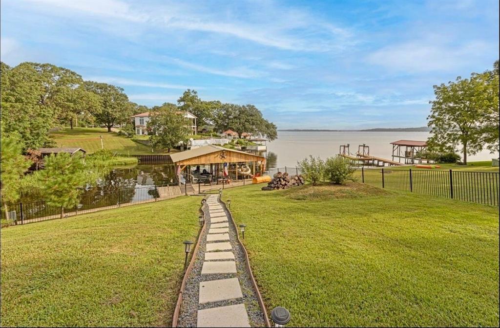 Three Points Estates - Residential