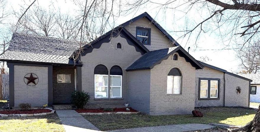 A MUST-SEE. This lovely large, remodeled home features four bedrooms & 3 full baths.
 So perfect for a large family, College students or is zoned for an Airbnb.  Two private master suites with outdoor access, one with and a separate living area. For the utmost privacy, each bedroom is separated. Third bedroom also has door to outside.   If the formal dining area is not used, the main living room could measure up to 33’ by 27’. The kitchen has ample room for an eating area & features a farm sink, gorgeous Quartz countertops, and numerous cabinets.  A cozy bonus room would make a wonderful computer room or reading room. There is a handy door to the outside of separate utility room. Create a haven in Hugh backyard and relish parties and dinners throughout the summer. Two driveways offer additional space for vehicles, boats, or recreational vehicles. All in all, this home would be perfectly ideal for college students looking to rent a home, or even perfect Airbnb experience since attractions and entertainment such as the AT&T stadium and Texas live are about 10-15 minutes away! 

                                                 All the information in this listing to be verified by buyer & listing agent.

________________________________________