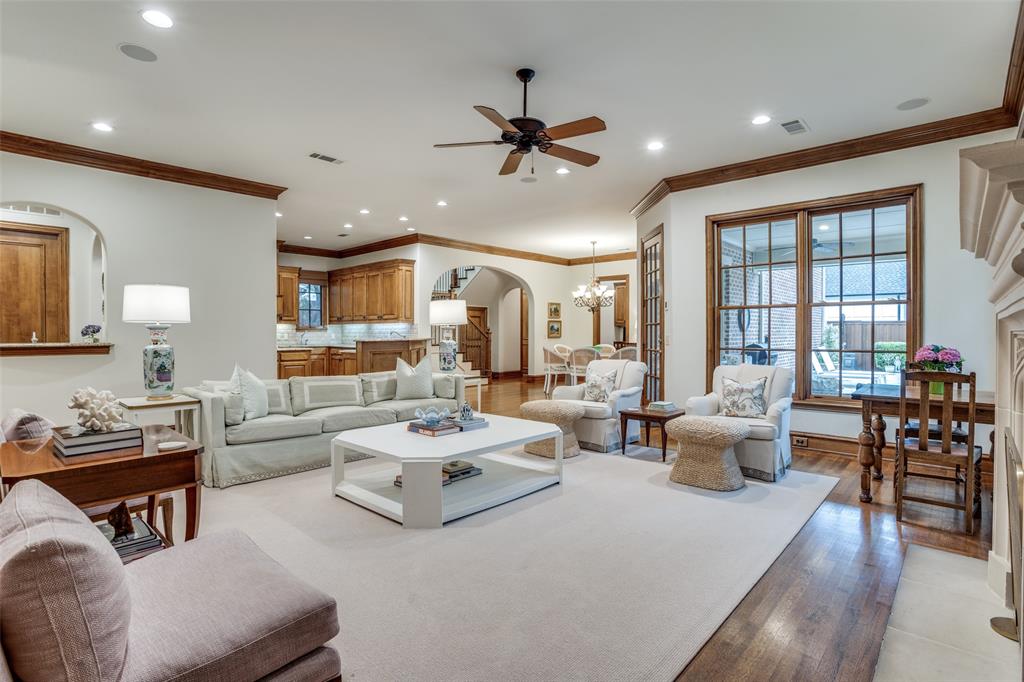 IDLEWOOD - Residential