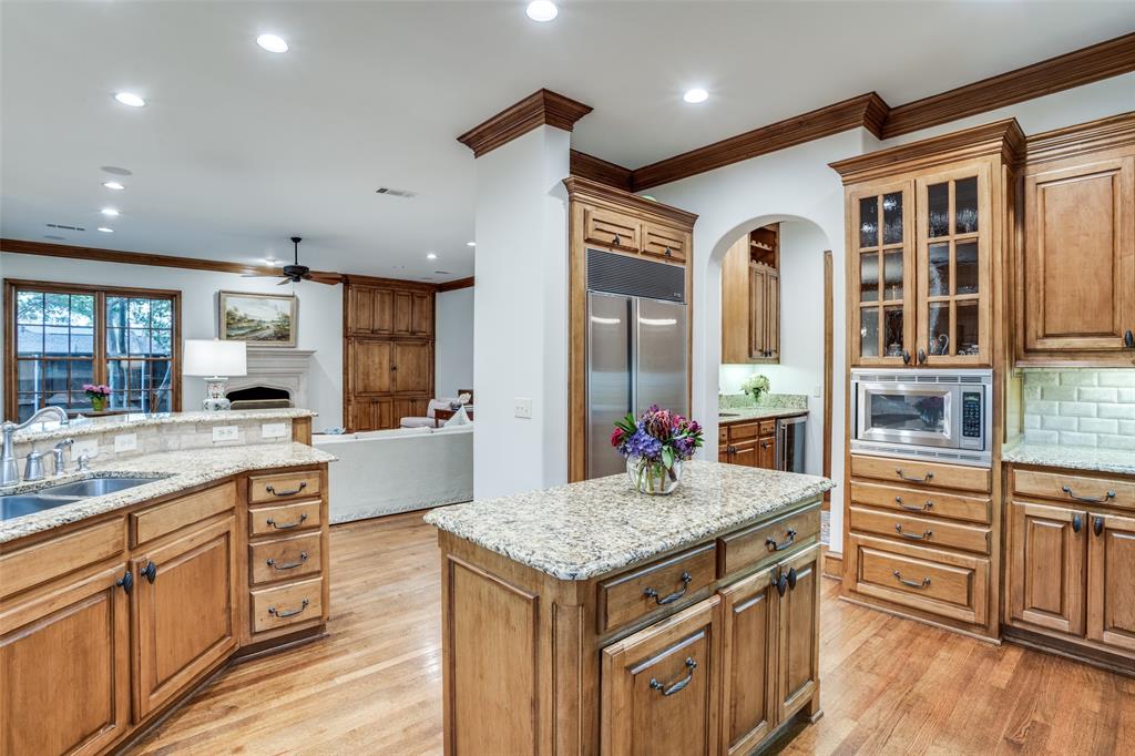 IDLEWOOD - Residential