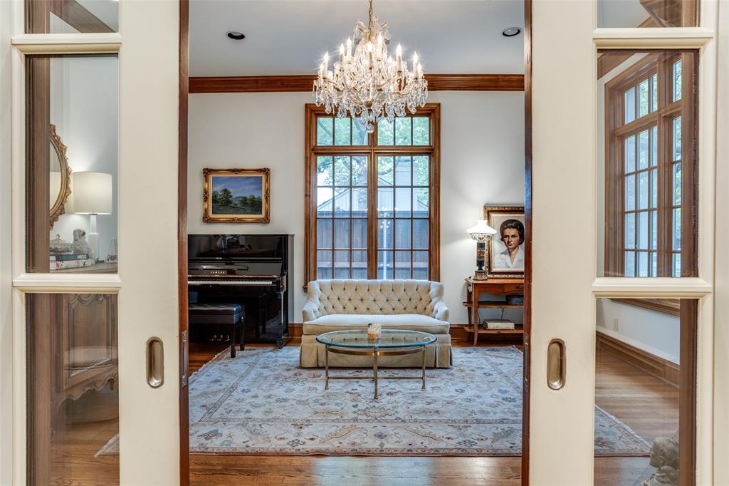 IDLEWOOD - Residential