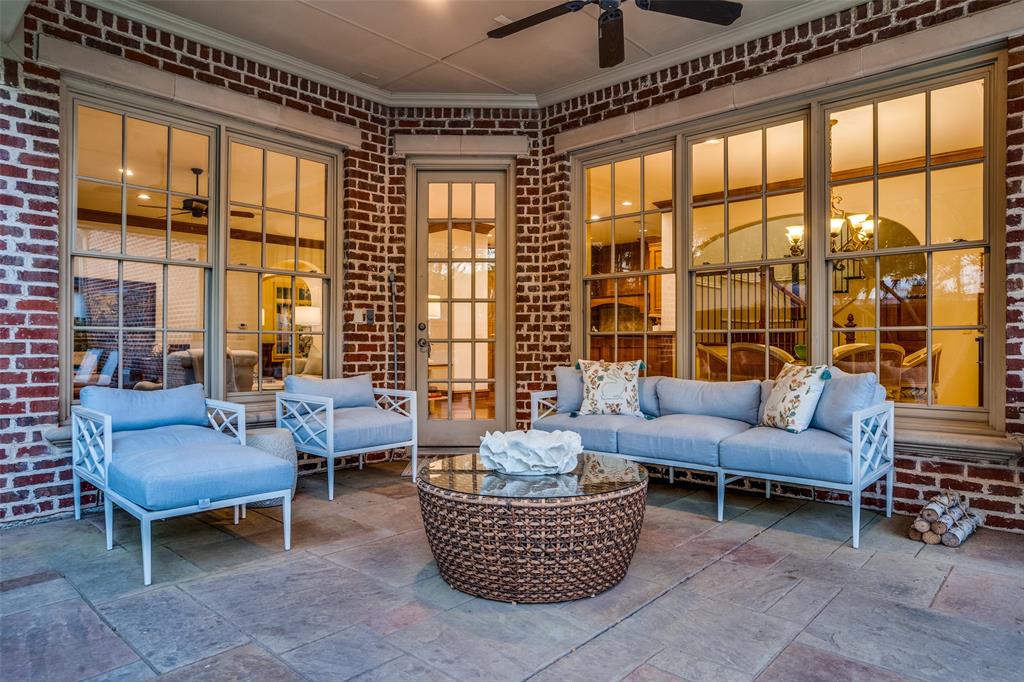 IDLEWOOD - Residential