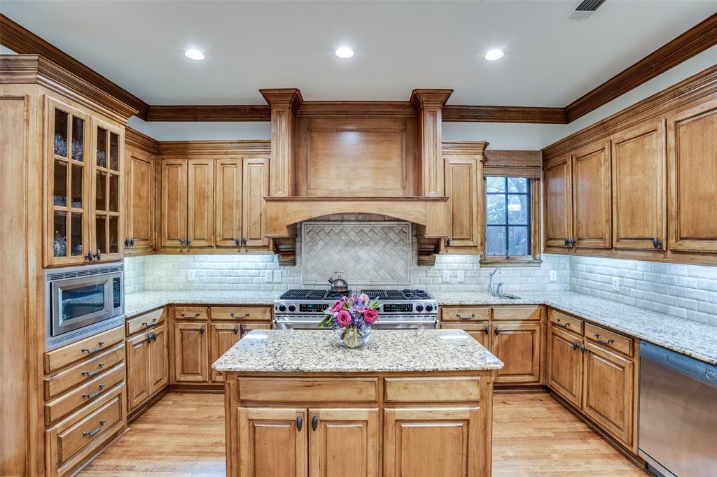 IDLEWOOD - Residential