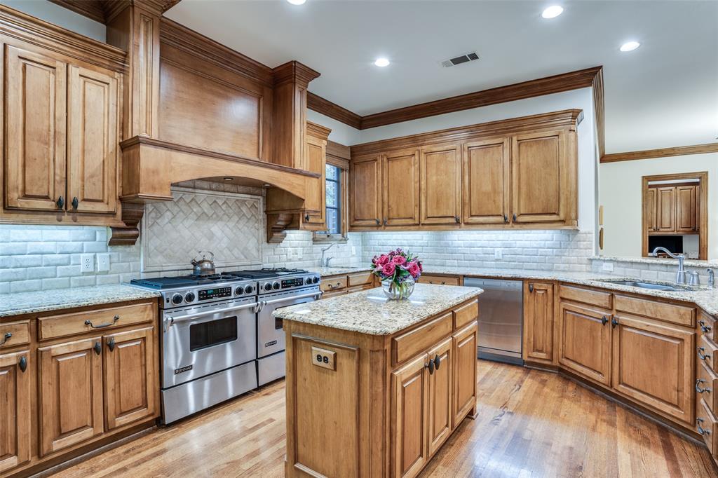 IDLEWOOD - Residential