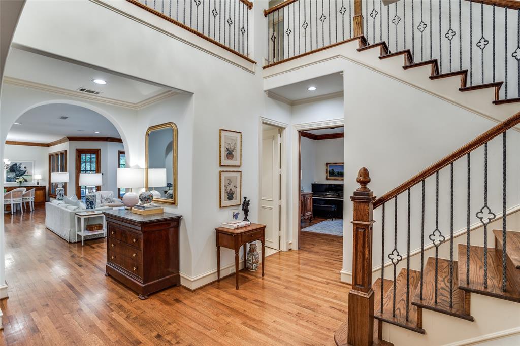 IDLEWOOD - Residential