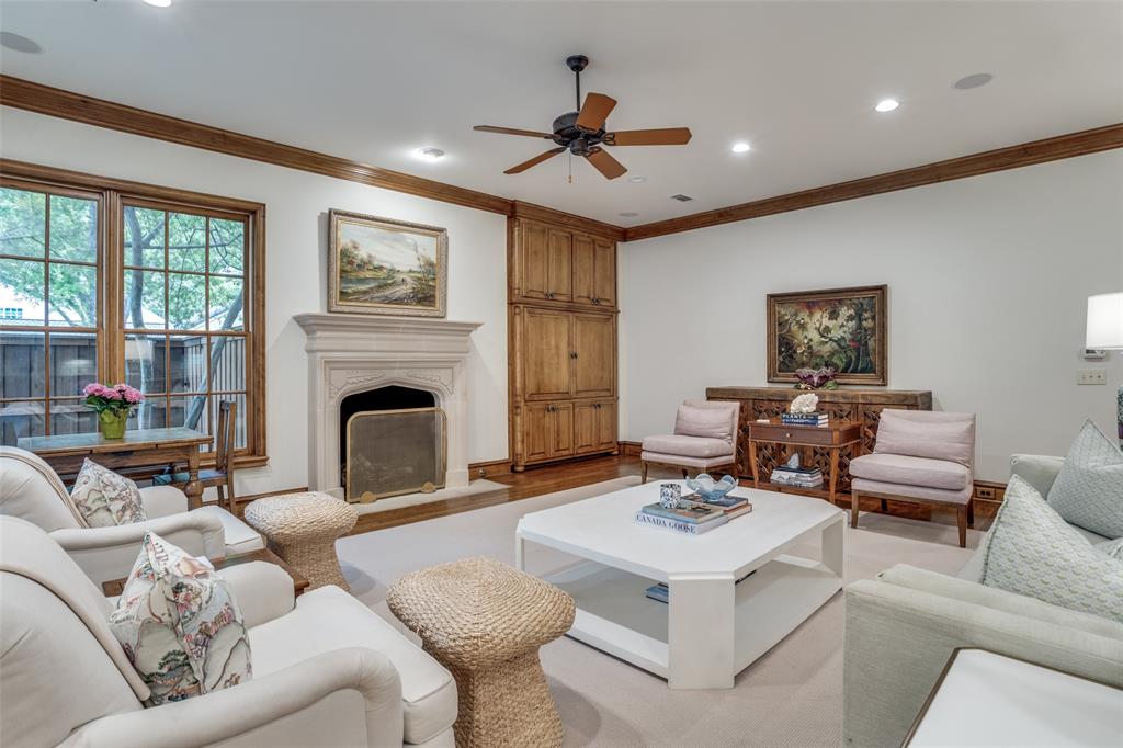 IDLEWOOD - Residential