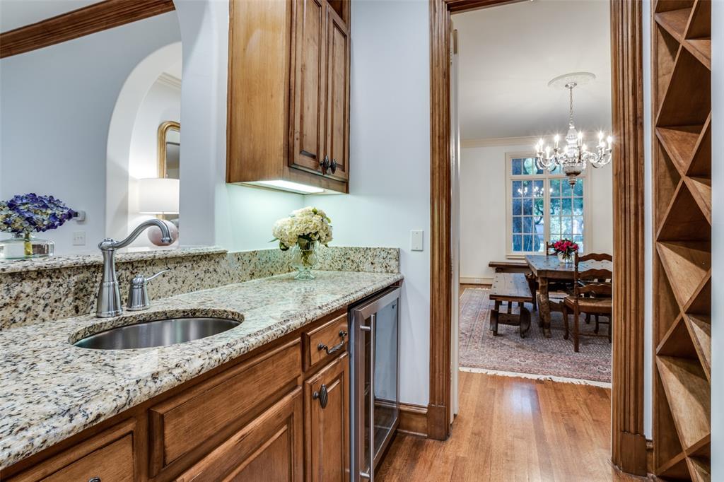 IDLEWOOD - Residential