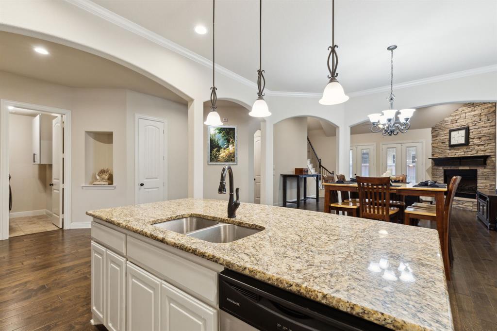 Knott's Landing on Little Road - Residential