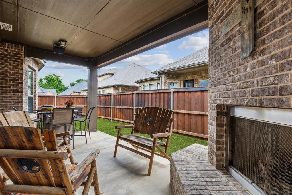 Knott's Landing on Little Road - Residential