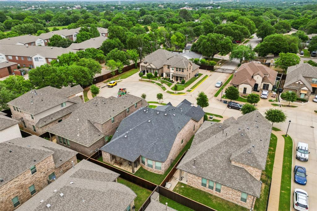 Knott's Landing on Little Road - Residential