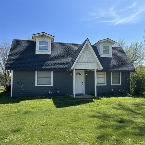 867 County Road 4131 Cumby TX 75433