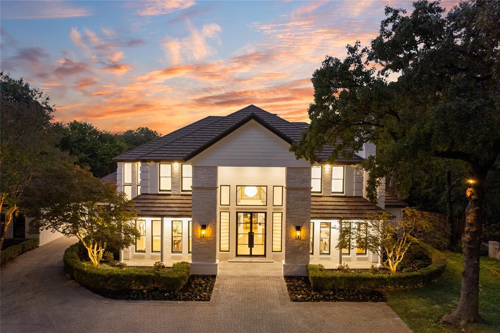 4104 Trail Bend Court