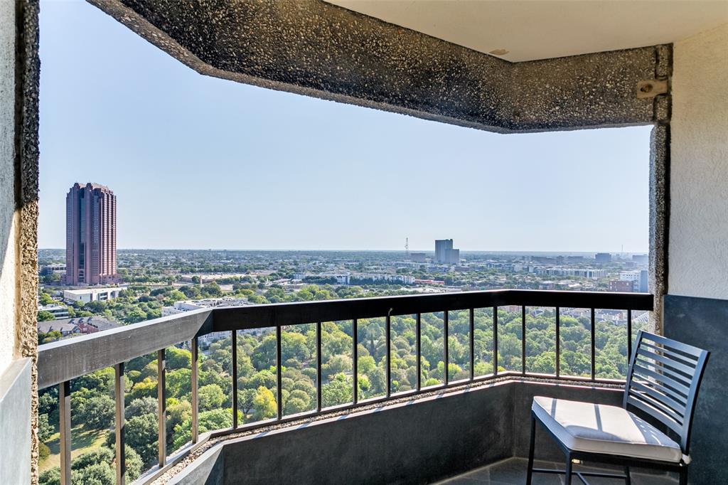 3030 Mckinney Avenue 2301