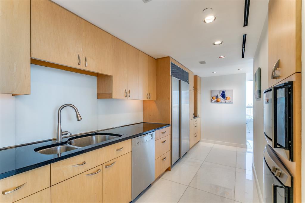 La Tour Condo - Residential