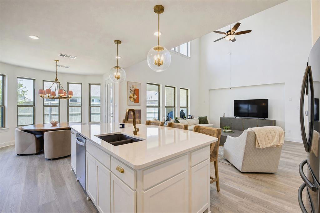 304 Cottontail Lane