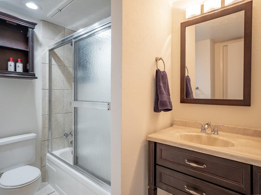 Arrangement Condo - Residential