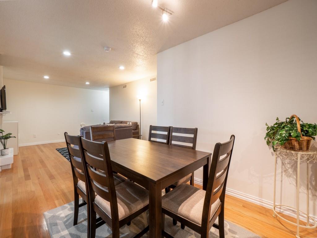 Arrangement Condo - Residential