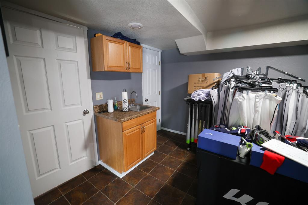 O T Justin - Commercial Sale