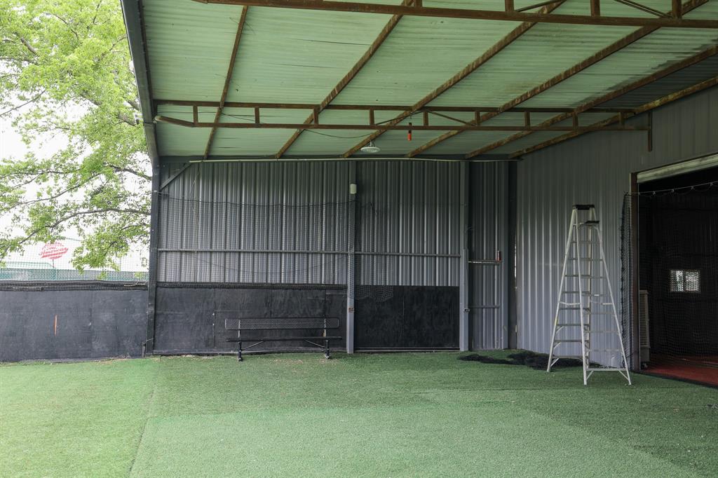 O T Justin - Commercial Sale