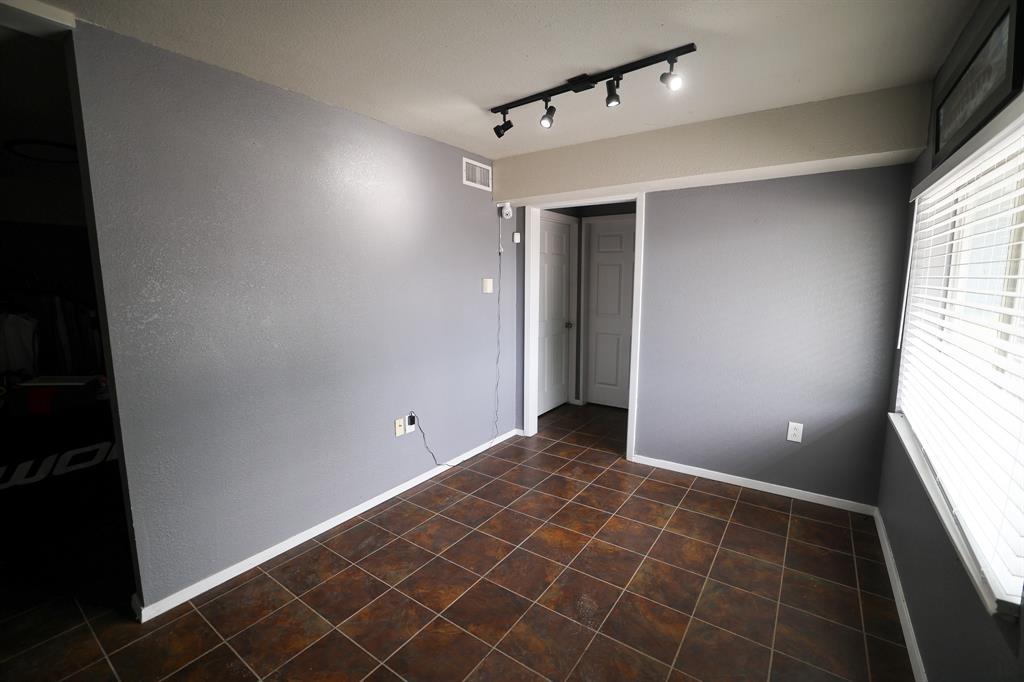 O T Justin - Commercial Sale