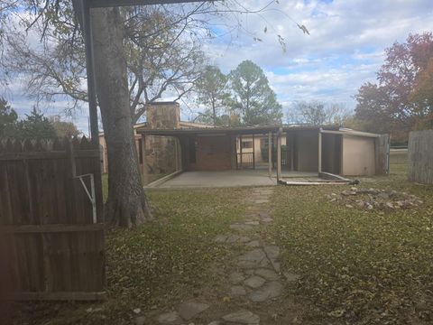 A home in East Tawakoni