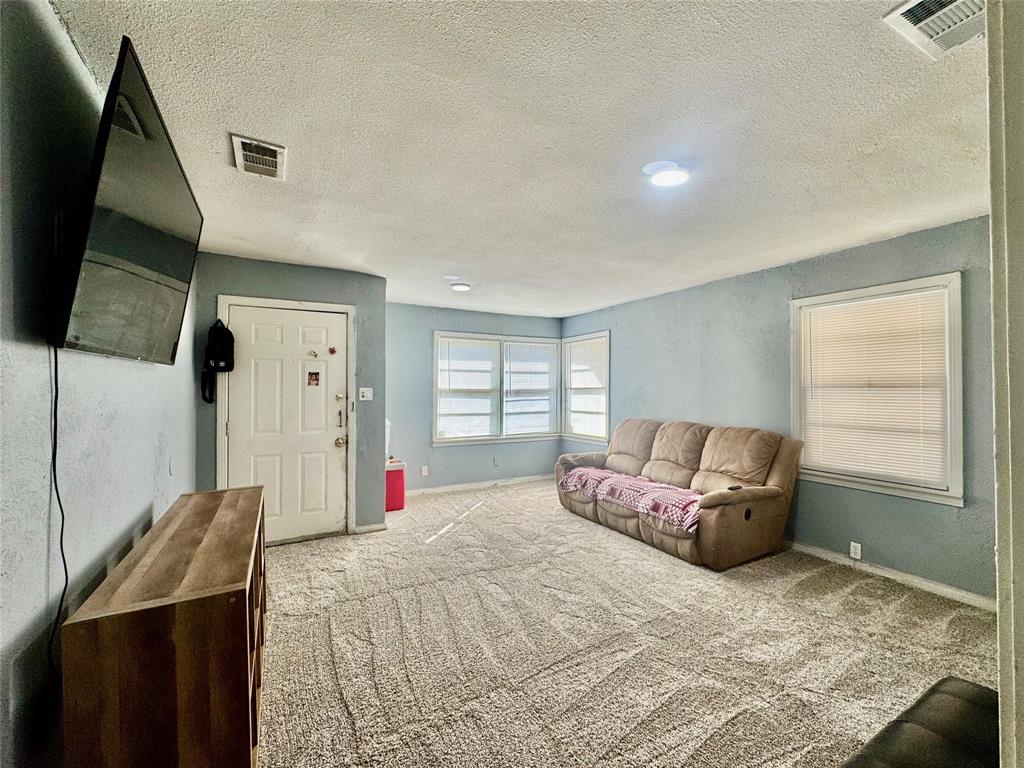 5629 Wainwright Drive