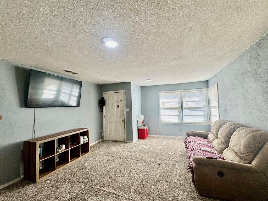 5629 Wainwright Drive