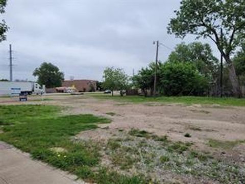 604 N Oak Street Roanoke TX 76262