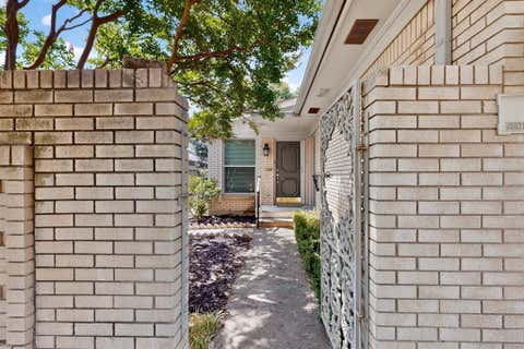Photo of 3517 Northwest Parkway, University Park, TX 75225 (MLS # 21352553)