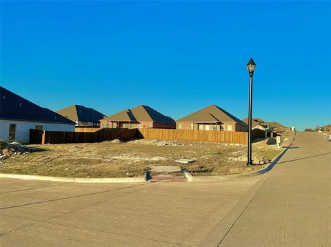 Photo of 711 Broken Bow Lane, Cleburne, TX 76033 (MLS # 21314742)