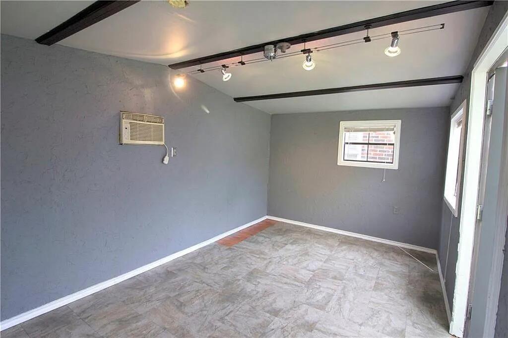 Kessler Plaza - Residential