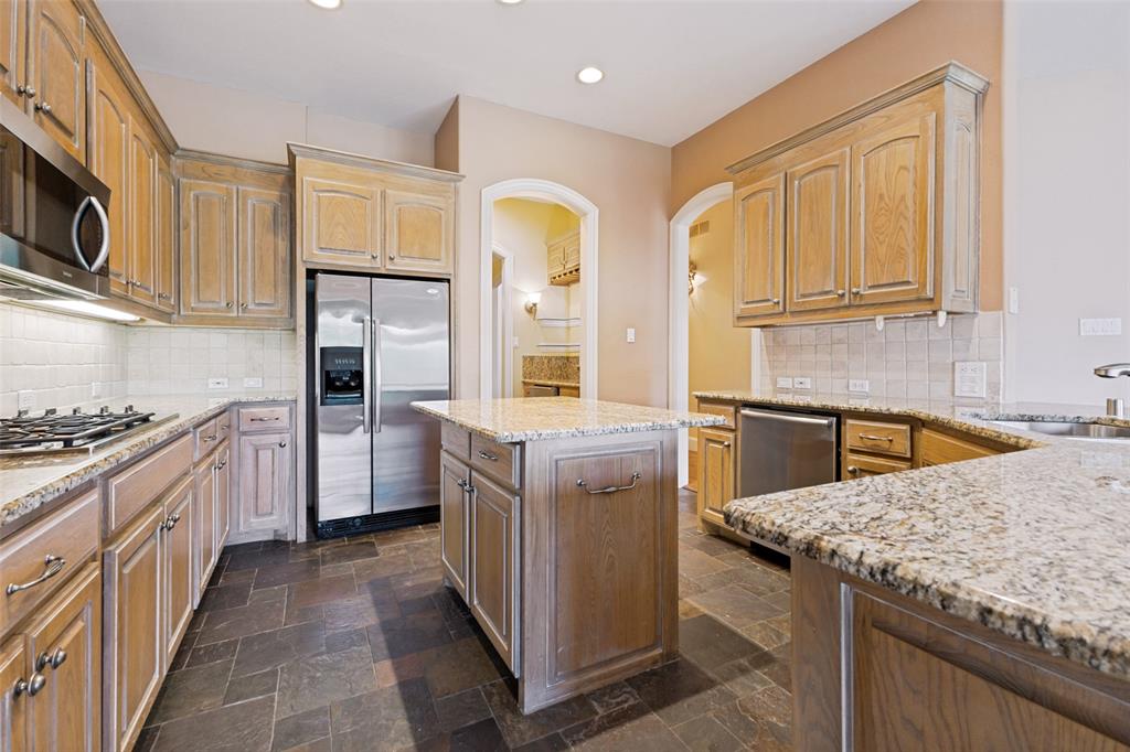 Lake Forest Ph F - Residential