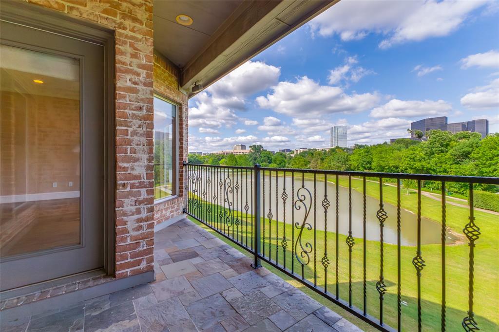 Lake Forest Ph F - Residential