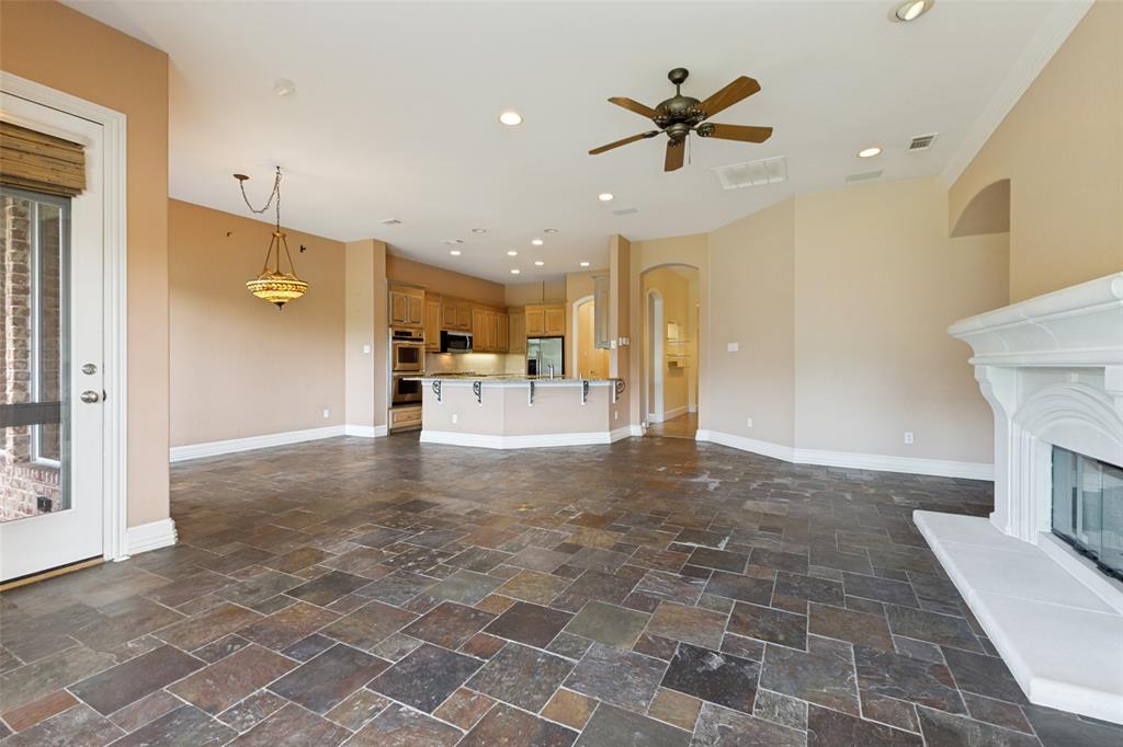 Lake Forest Ph F - Residential