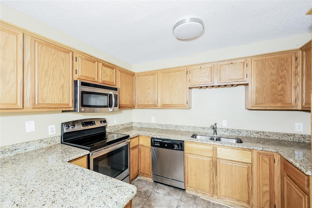 Collingwood Village - Residential Lease