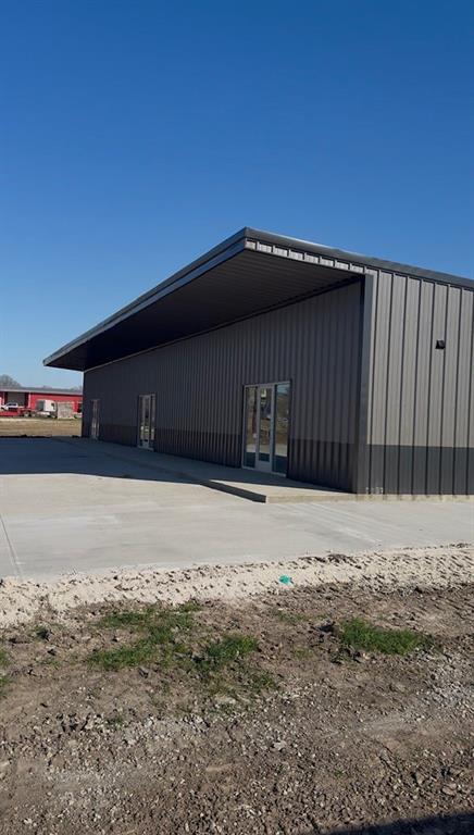 1095 W Front Highway 1,2,3