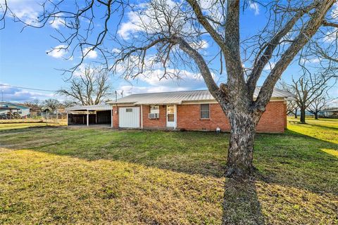 Tiny photo for 508 Fannin Street, Millsap, TX 76066 (MLS # 21197446)