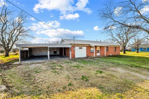 Tiny photo for 508 Fannin Street, Millsap, TX 76066 (MLS # 21197446)