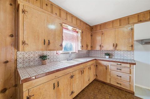 Tiny photo for 508 Fannin Street, Millsap, TX 76066 (MLS # 21197446)