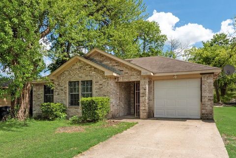 Photo of 2408 Oak Dale Road, Dallas, TX 75241 (MLS # 21246184)