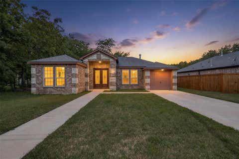 Photo of 343 N Morris Street, Gainesville, TX 76240 (MLS # 21291869)