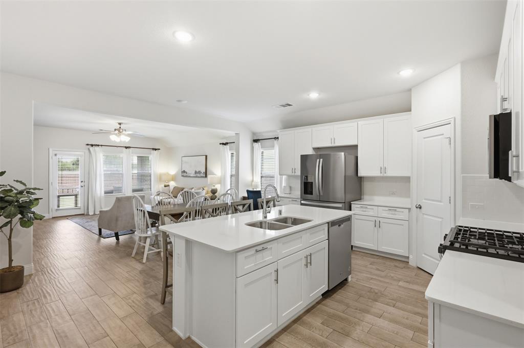 3808 Horseshoe Trail